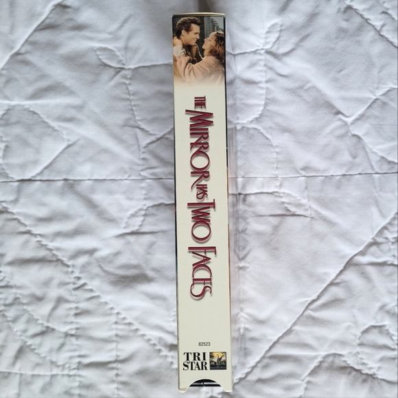 2/$15 🌼 The Mirror Has Two Faces VHS - Picture 3 of 5